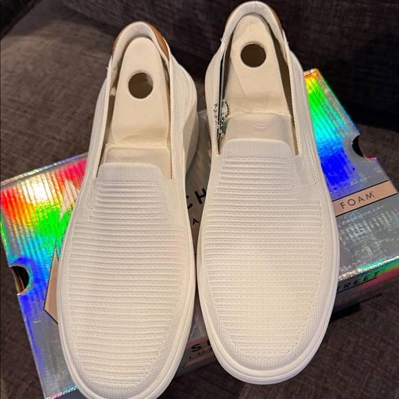 Skechers Women's Court Break White Slip-On Shoes - Picture 4 of 4